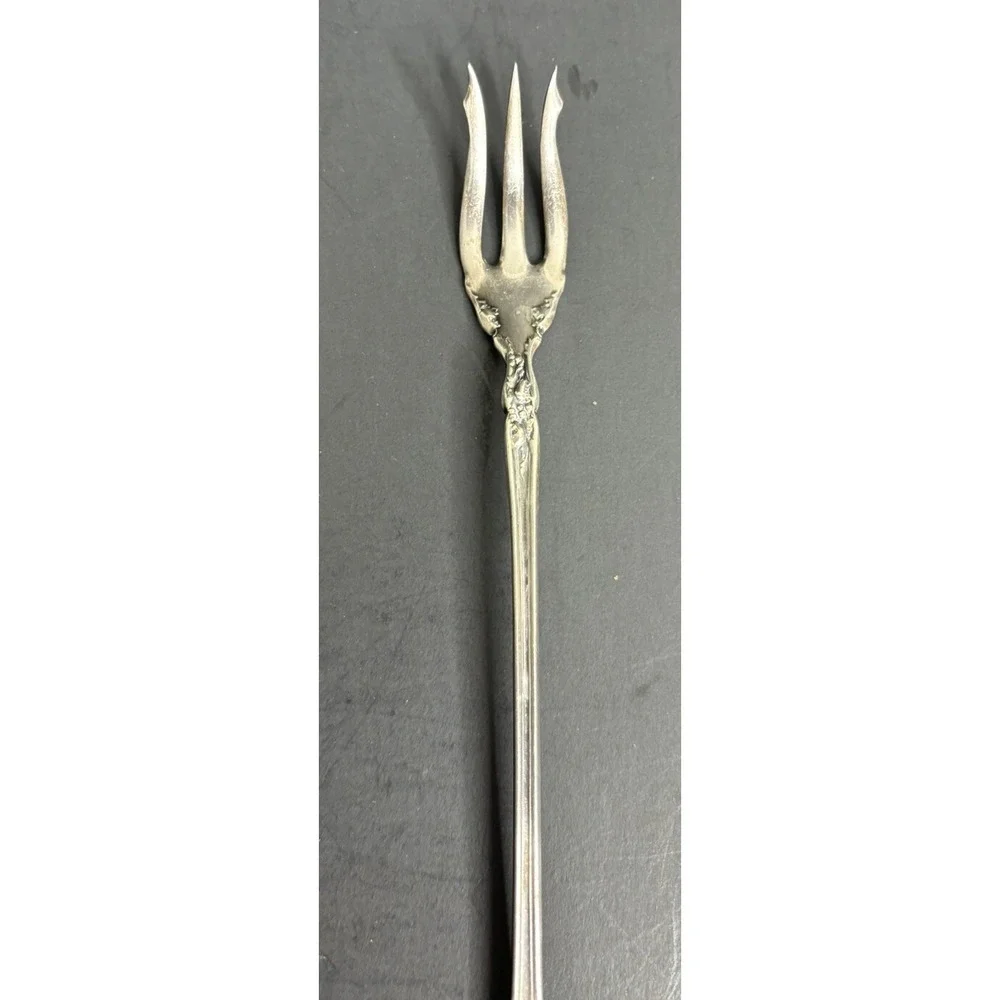Wm  Rogers La Concorde Pickle Olive Fork 8 1/4